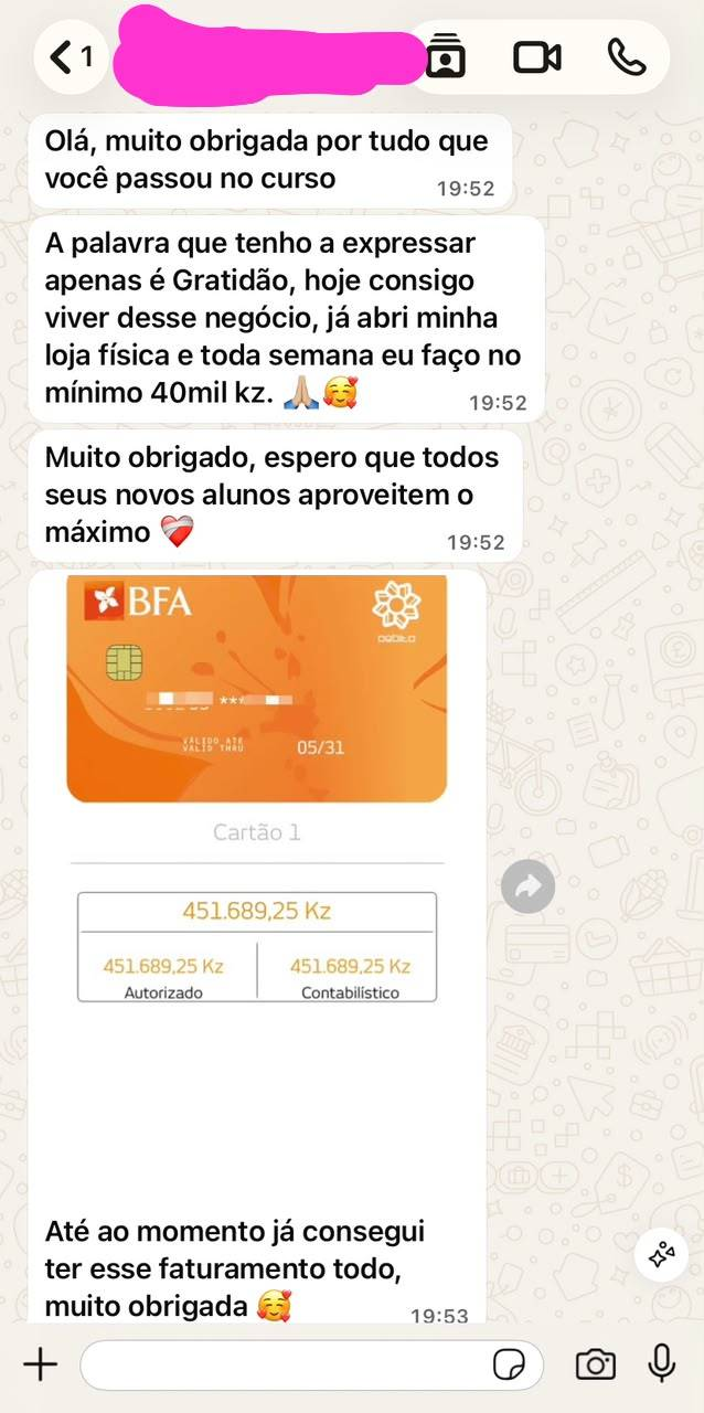 Aluna a mostrar faturamento em kwanzas depois do curso